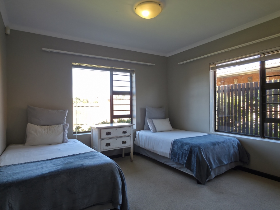 3 Bedroom Property for Sale in Wavecrest Eastern Cape